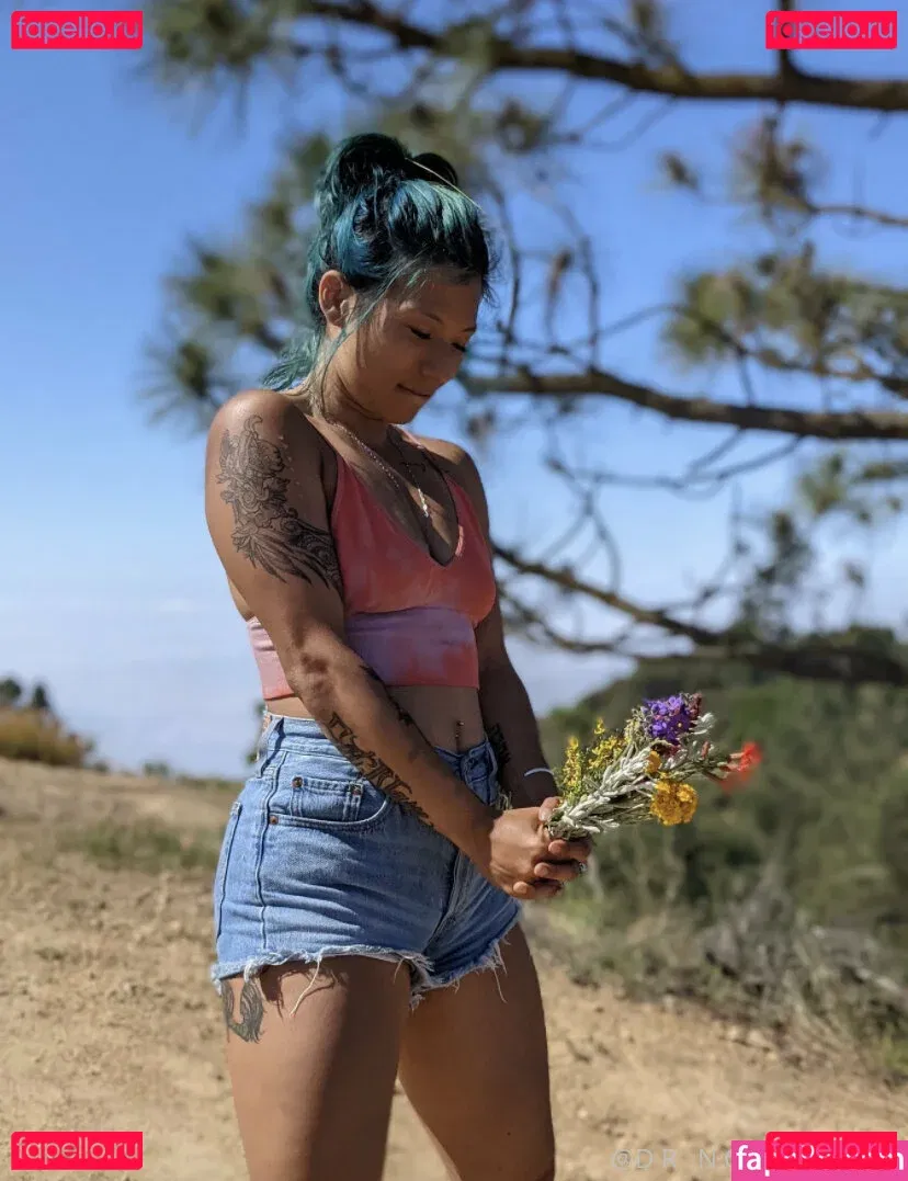 goddessemberz Onlyfans Photo Gallery 