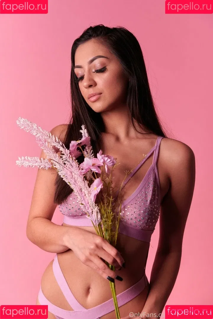 Lil Asian Princess Onlyfans Photo Gallery 
