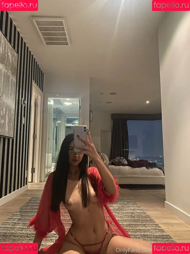 Lil Asian Princess Onlyfans Photo Gallery 