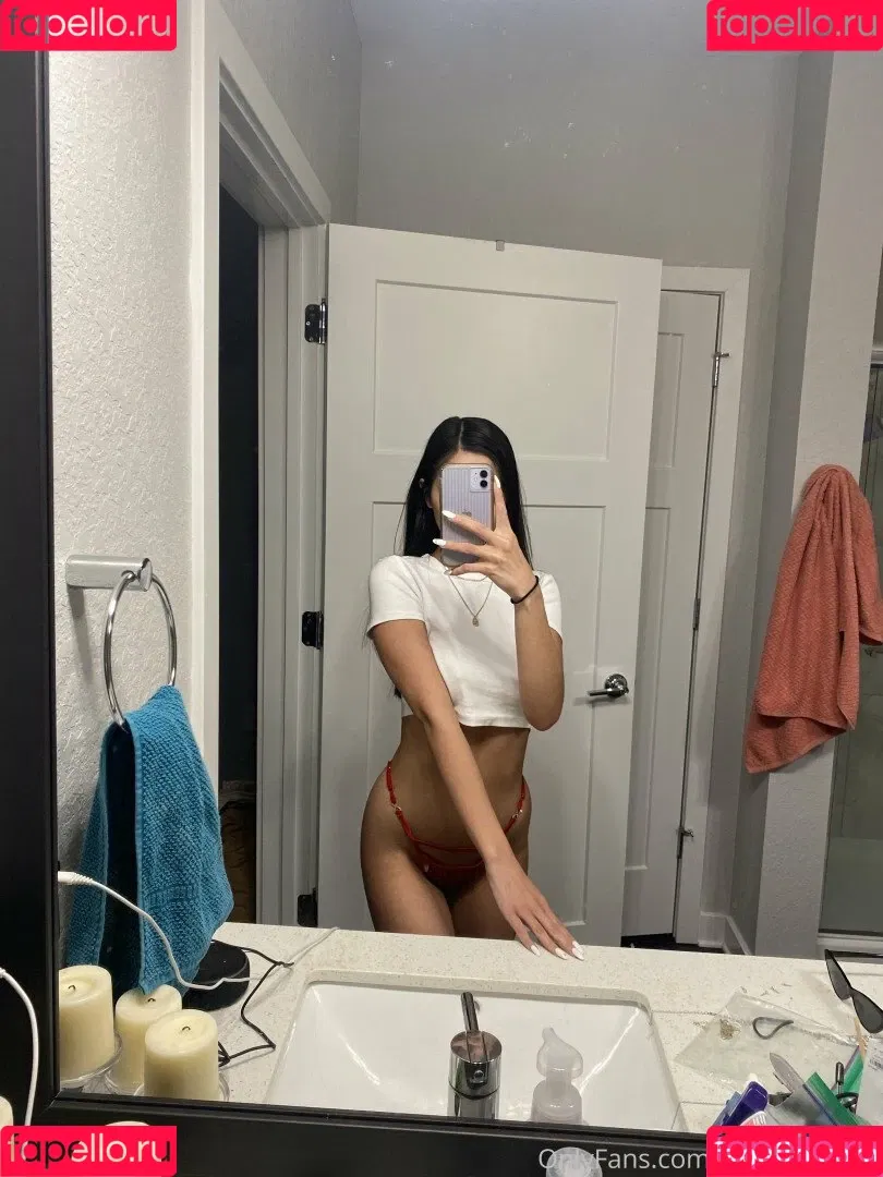 Lil Asian Princess Onlyfans Photo Gallery 