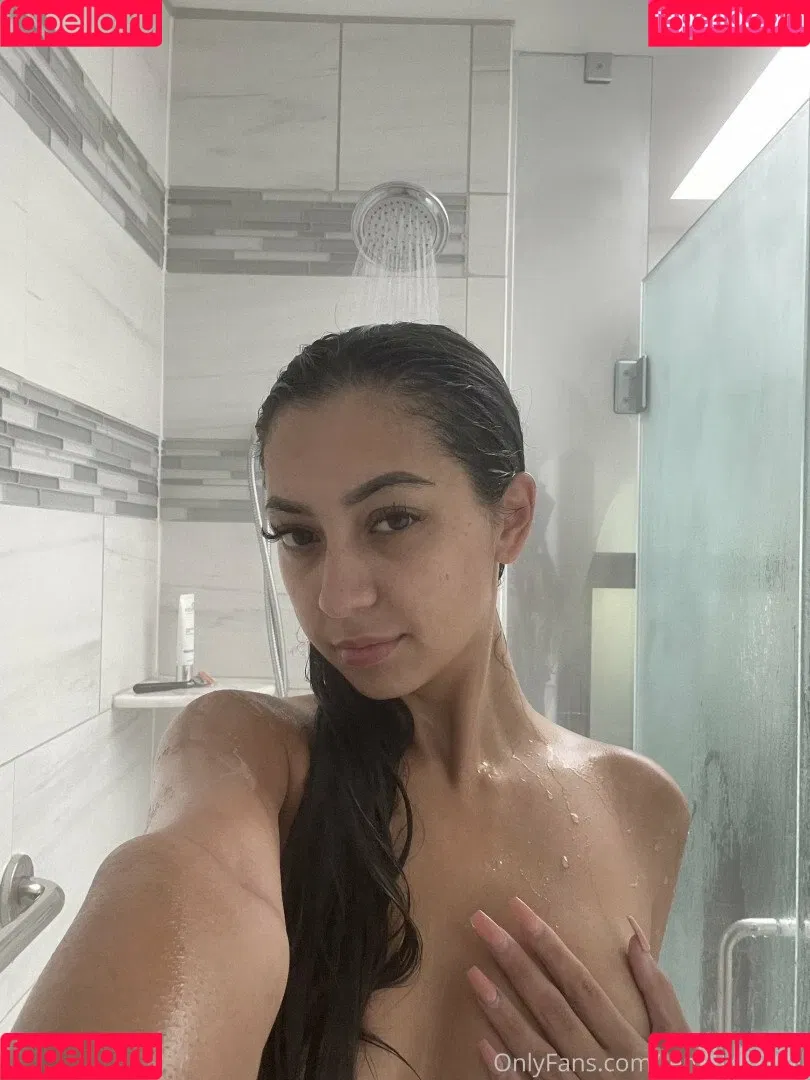 Lil Asian Princess Onlyfans Photo Gallery 