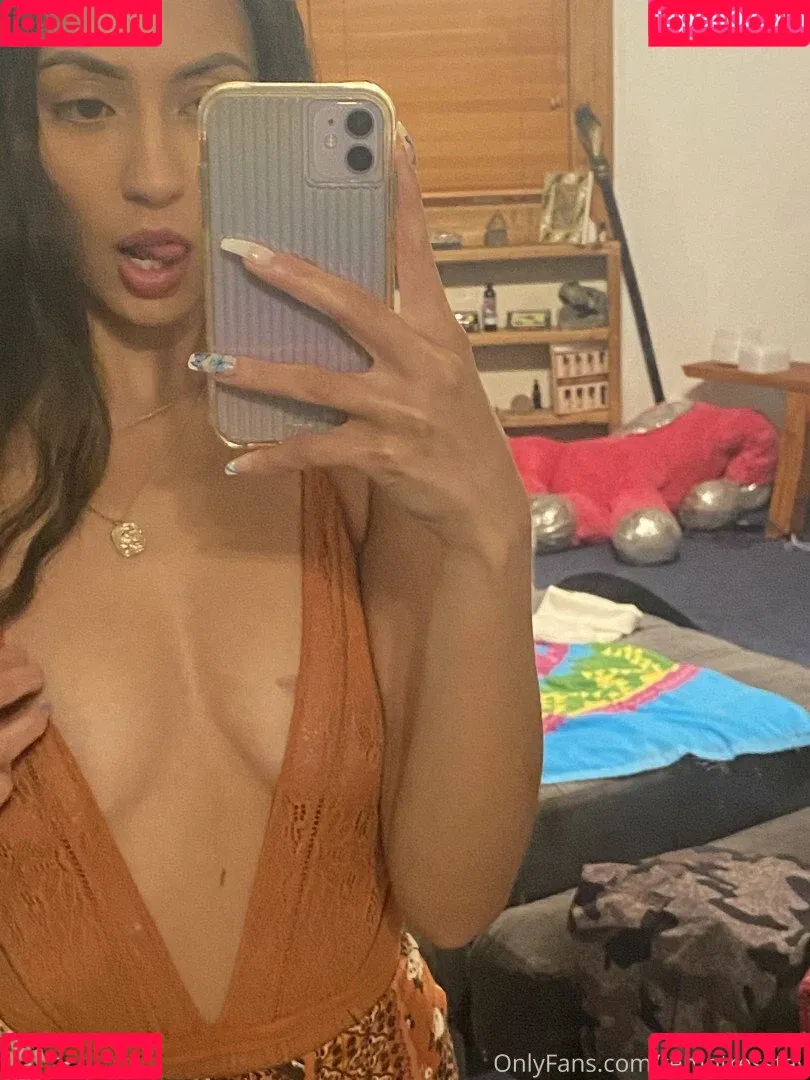 Lil Asian Princess Onlyfans Photo Gallery 