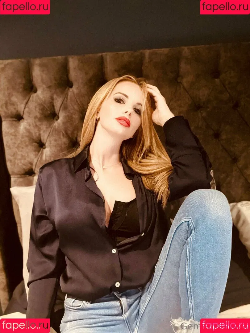 gemmahiles Onlyfans Photo Gallery 