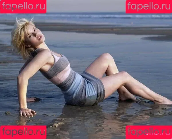 Elisha Cuthbert Onlyfans Photo Gallery 