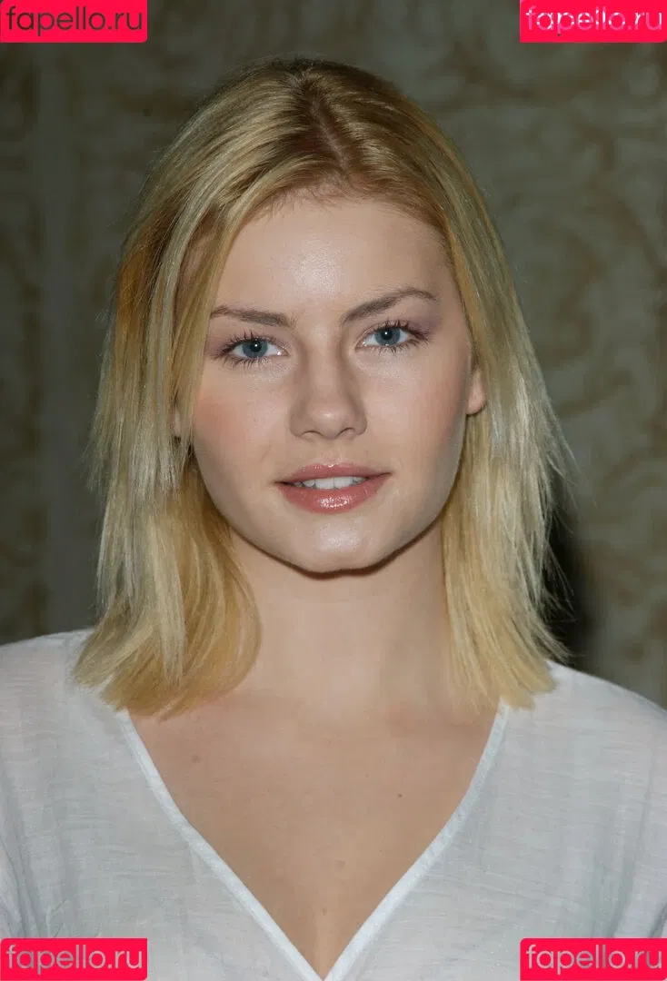 Elisha Cuthbert Onlyfans Photo Gallery 