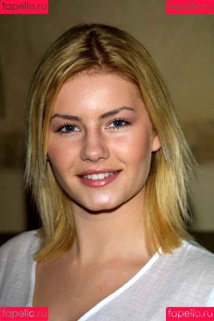 Elisha Cuthbert Onlyfans Photo Gallery 