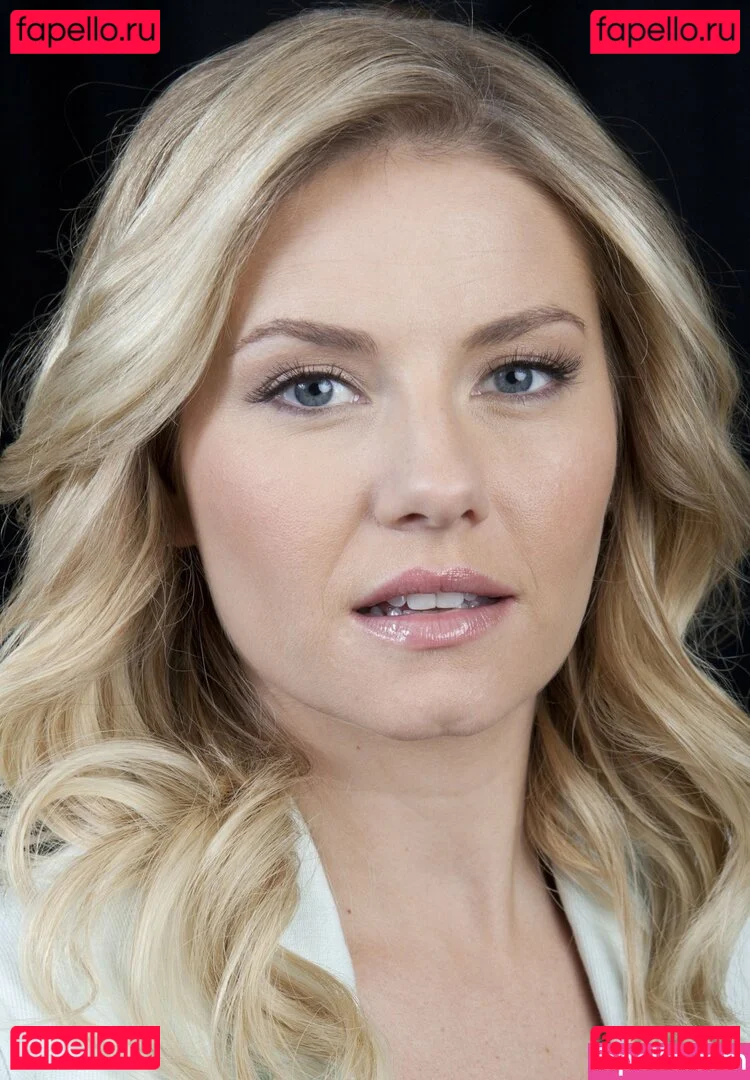 Elisha Cuthbert Onlyfans Photo Gallery 