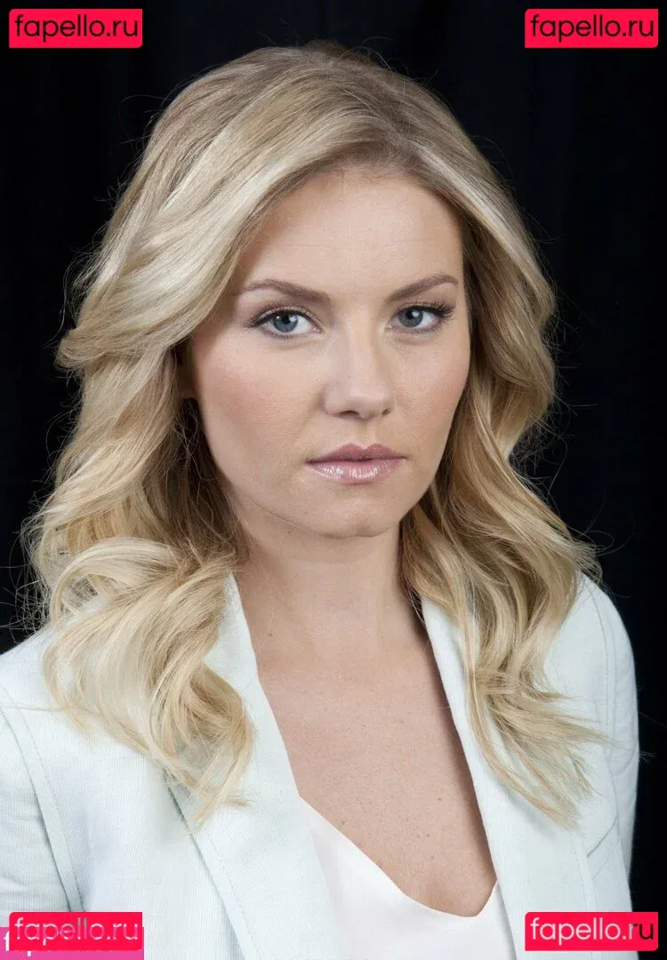 Elisha Cuthbert Onlyfans Photo Gallery 