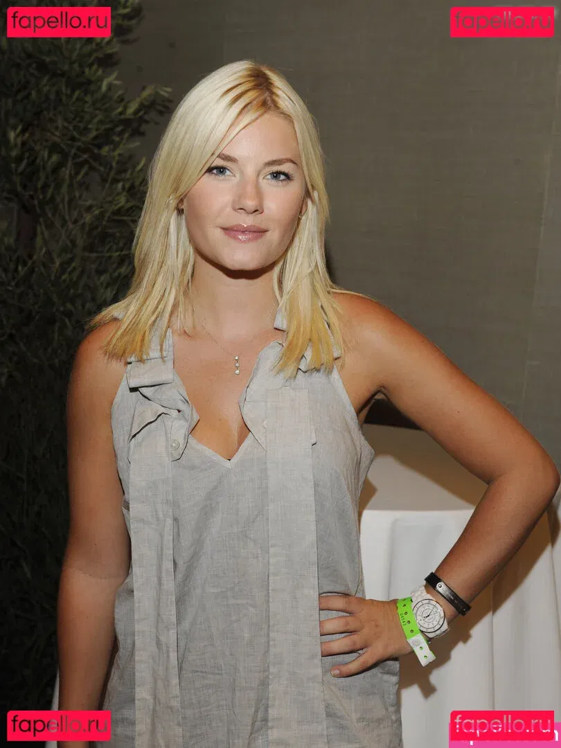 Elisha Cuthbert Onlyfans Photo Gallery 
