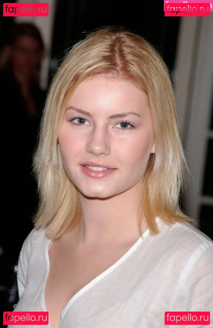 Elisha Cuthbert Onlyfans Photo Gallery 