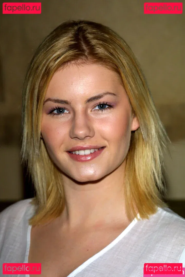 Elisha Cuthbert Onlyfans Photo Gallery 