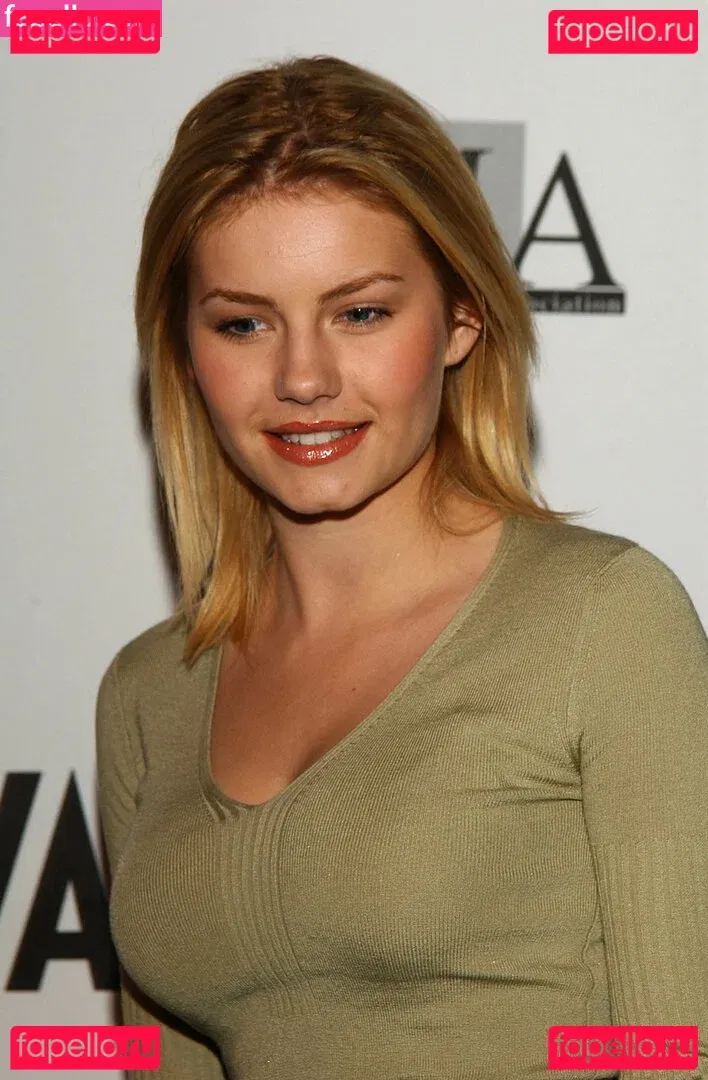Elisha Cuthbert Onlyfans Photo Gallery 