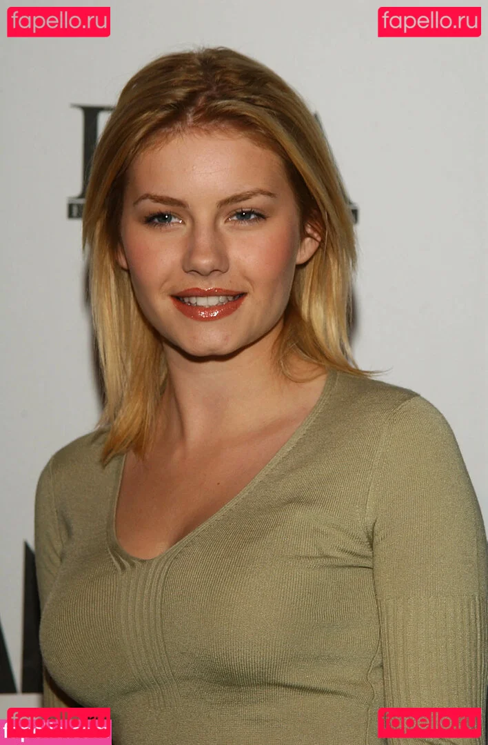 Elisha Cuthbert Onlyfans Photo Gallery 