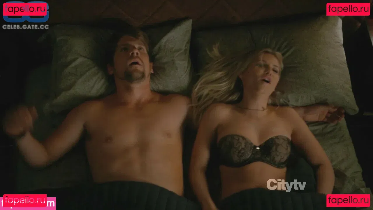 Elisha Cuthbert Onlyfans Photo Gallery 