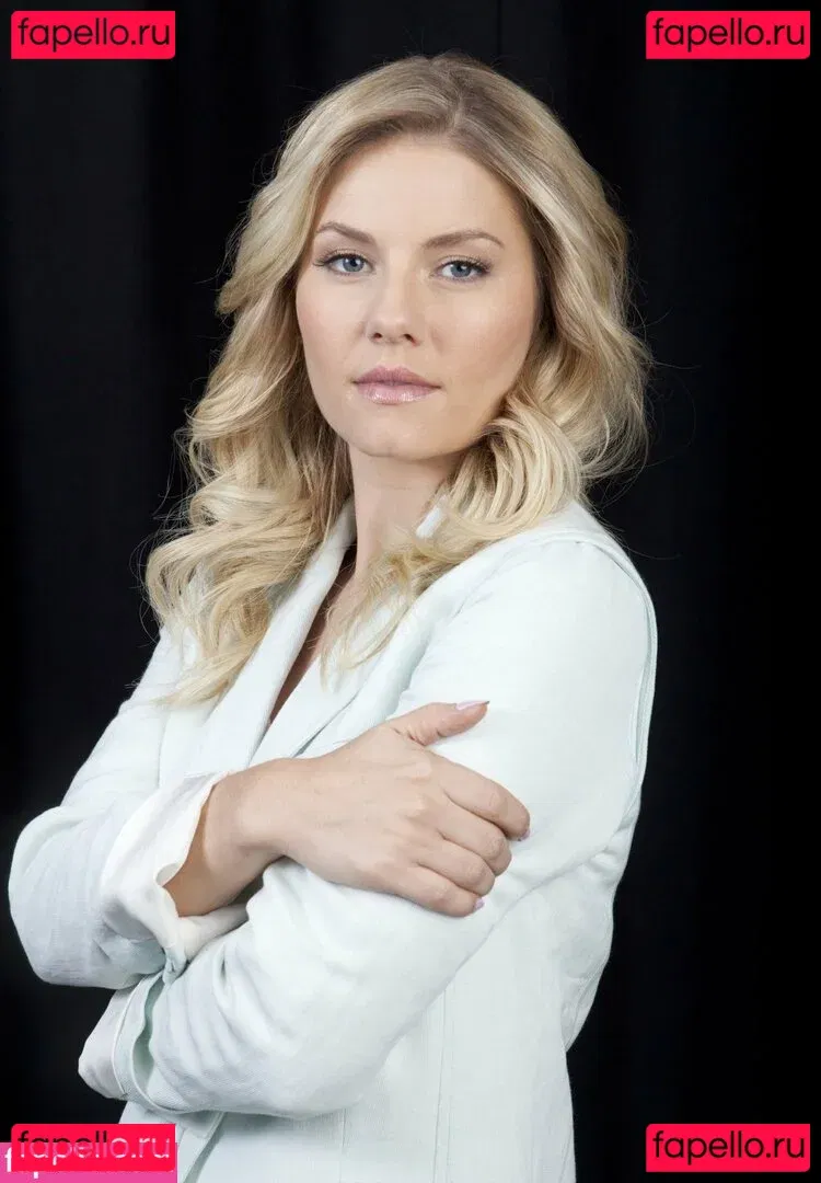 Elisha Cuthbert Onlyfans Photo Gallery 