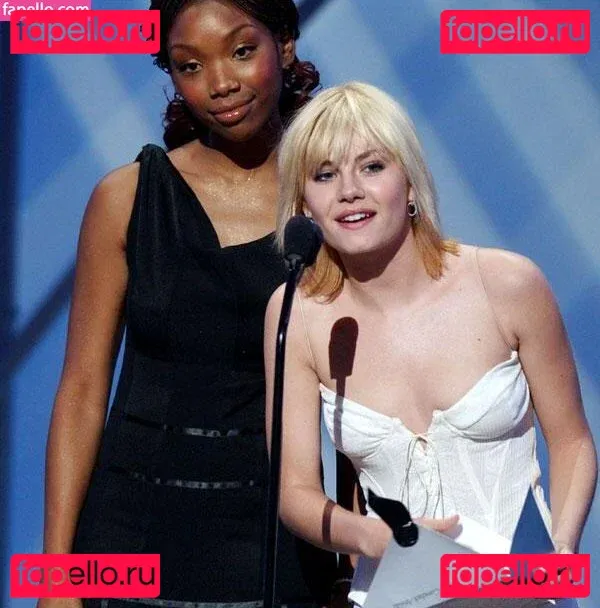 Elisha Cuthbert Onlyfans Photo Gallery 