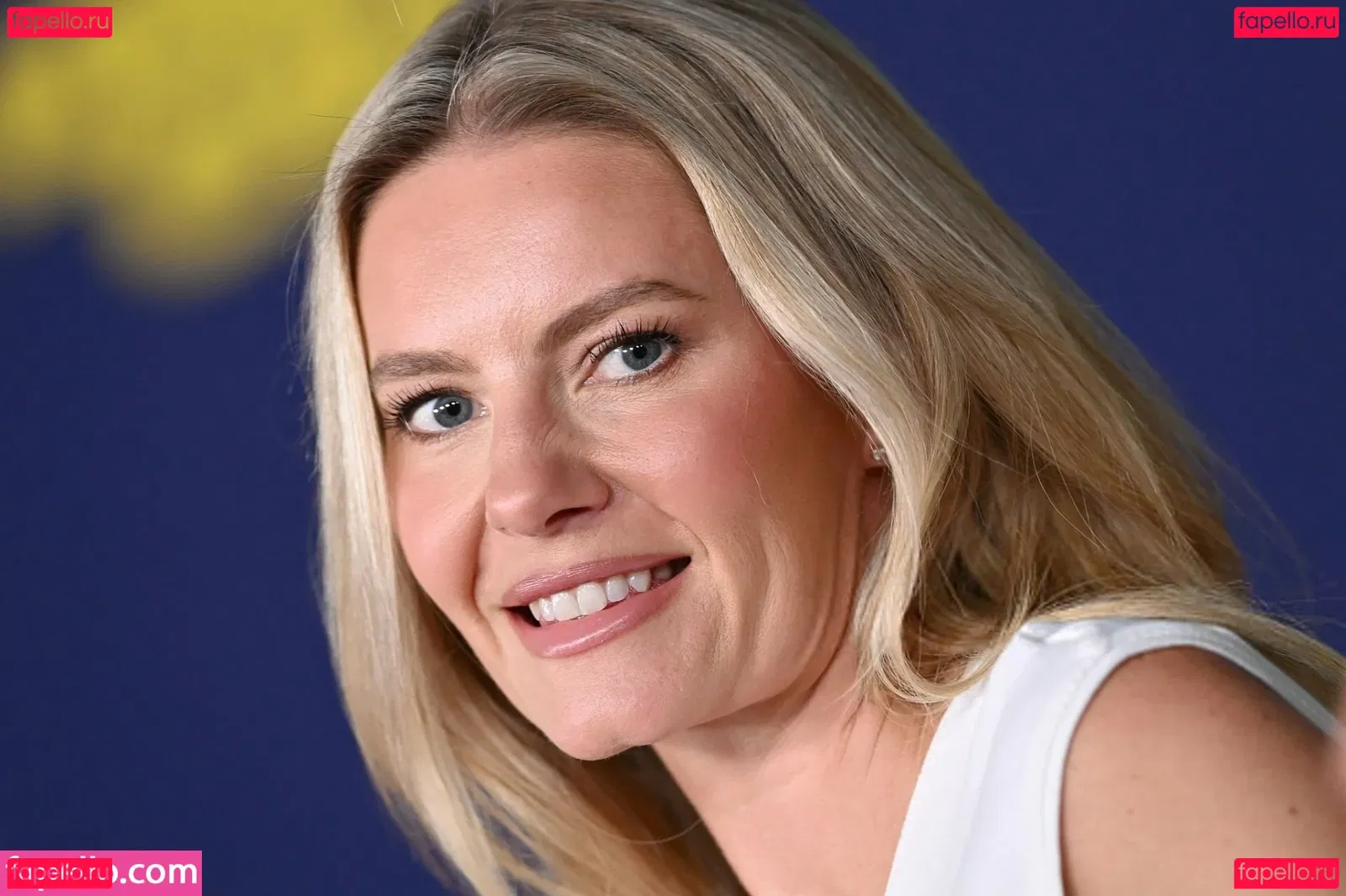 Elisha Cuthbert Onlyfans Photo Gallery 