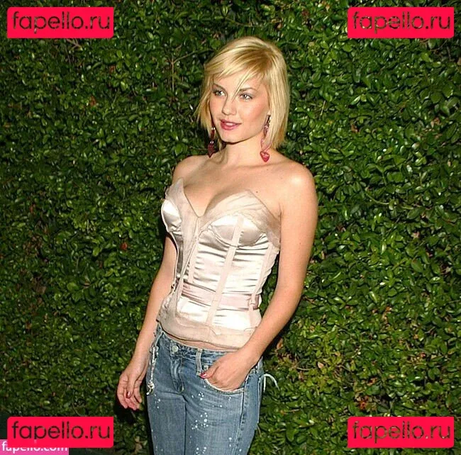 Elisha Cuthbert Onlyfans Photo Gallery 