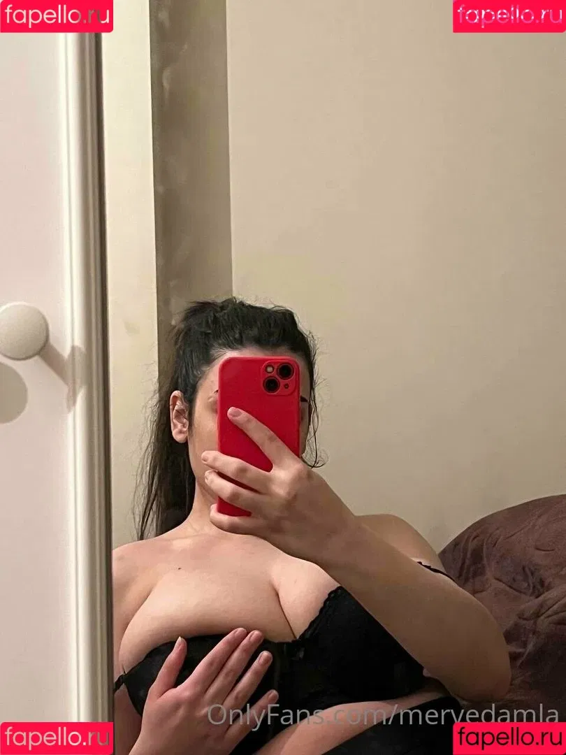 Merve Damla Onlyfans Photo Gallery 