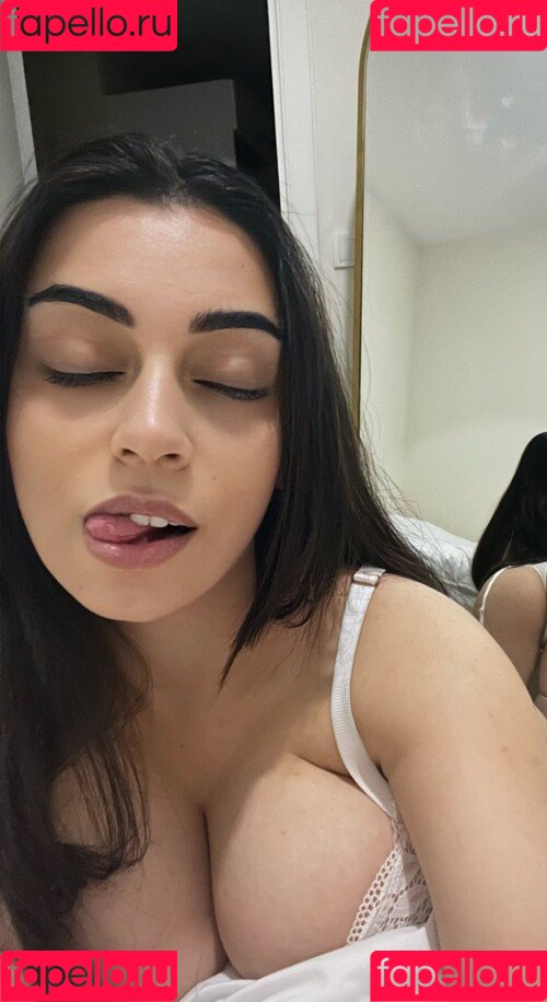 Merve Damla Onlyfans Photo Gallery 