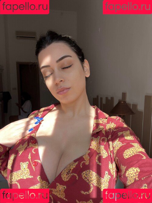 Merve Damla Onlyfans Photo Gallery 