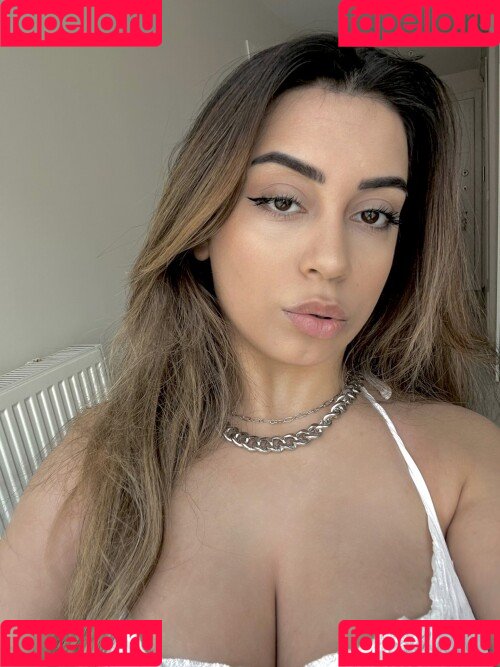 Merve Damla Onlyfans Photo Gallery 