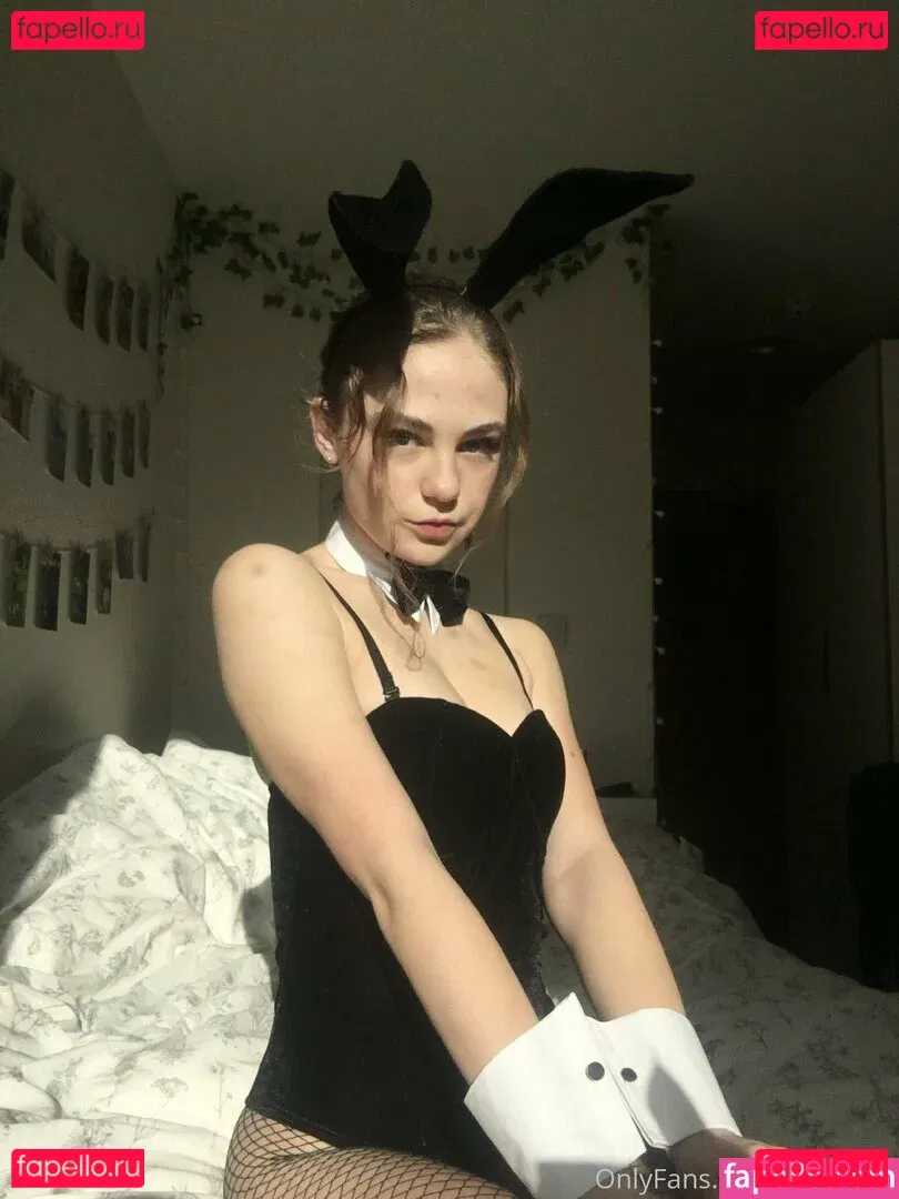 freshkiwi Onlyfans Photo Gallery 