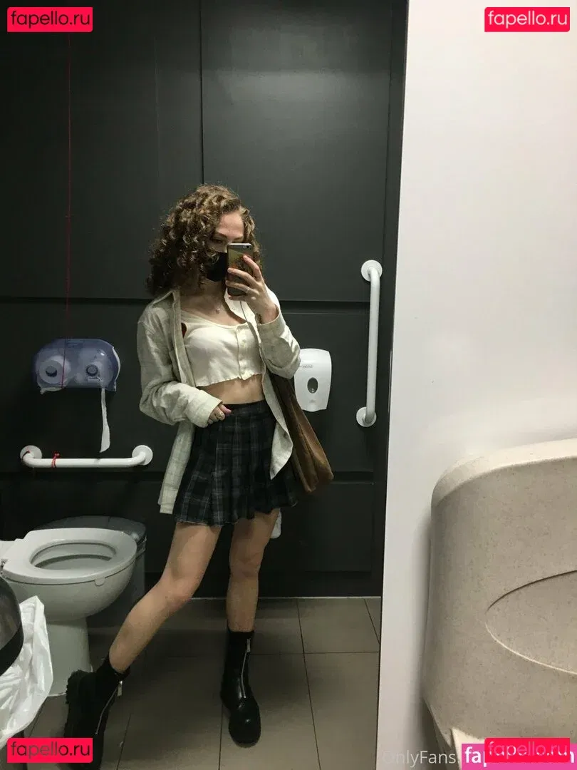 freshkiwi Onlyfans Photo Gallery 