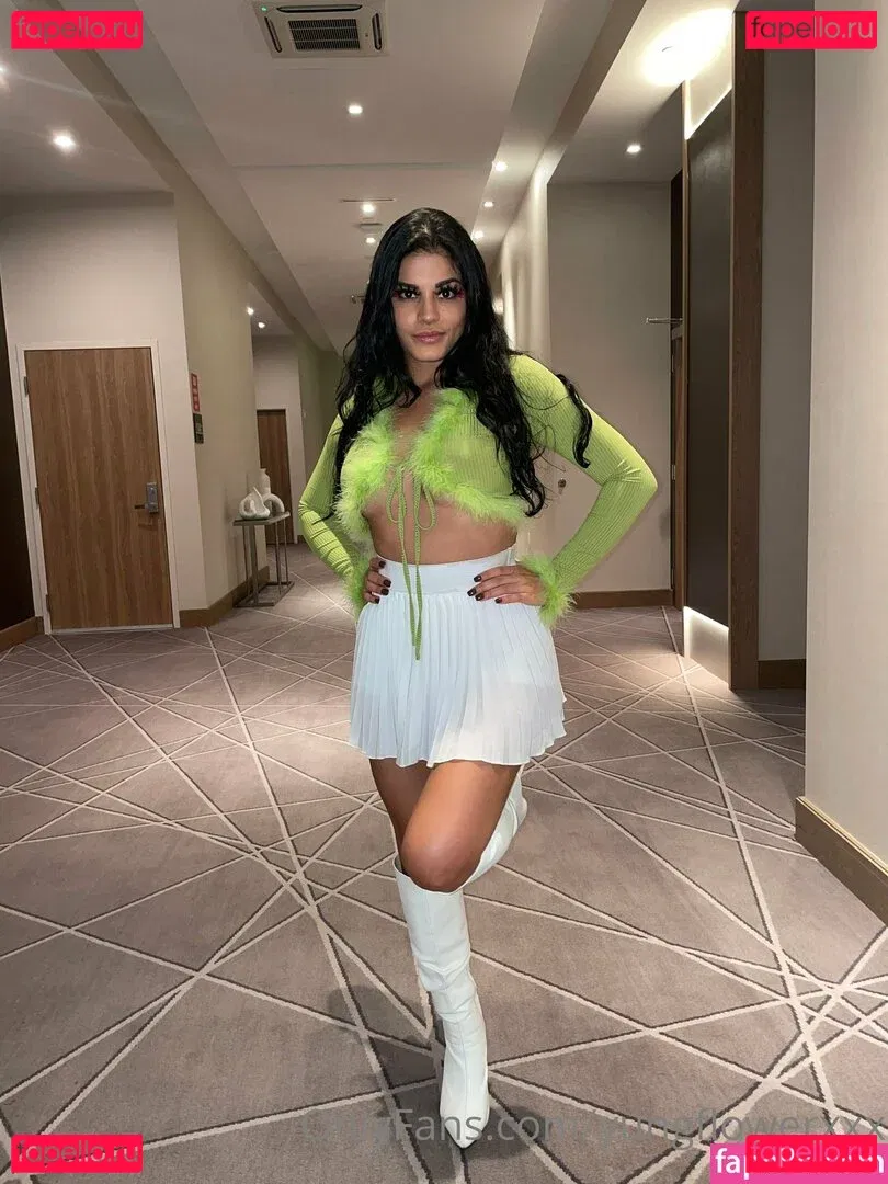 yungflowerxxx Onlyfans Photo Gallery 