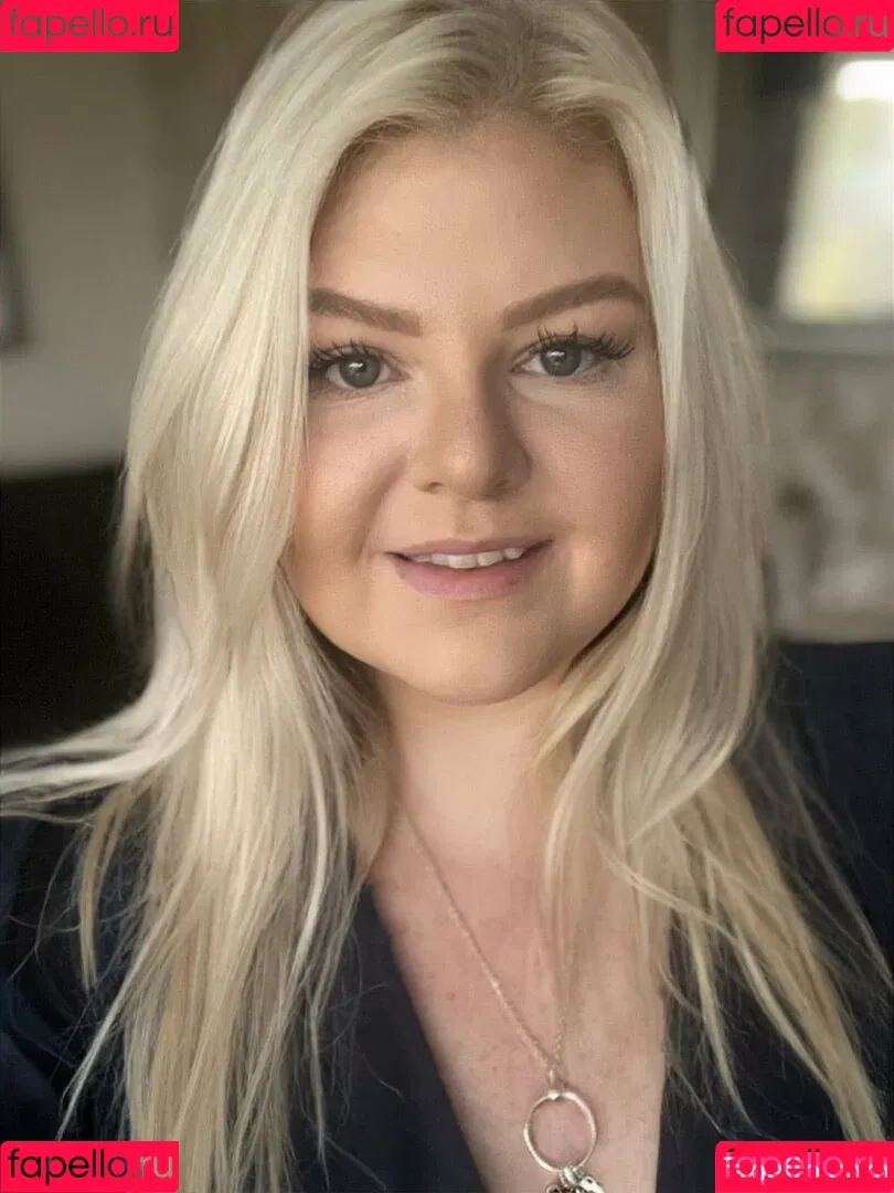 SarahLouxxx Onlyfans Photo Gallery 