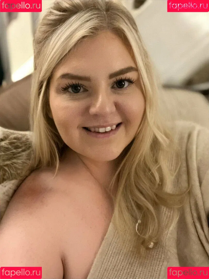 SarahLouxxx Onlyfans Photo Gallery 