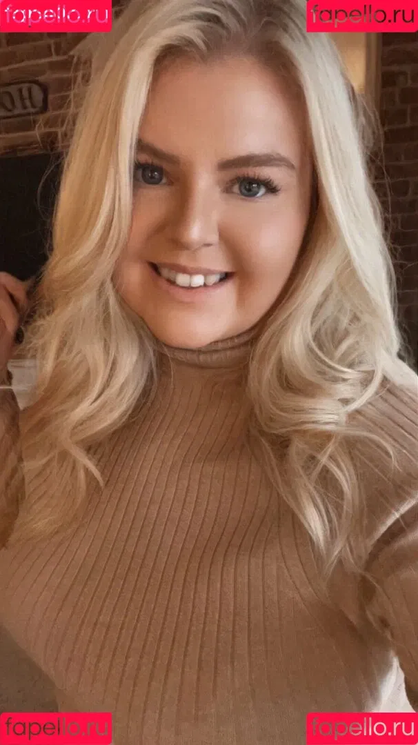 SarahLouxxx Onlyfans Photo Gallery 