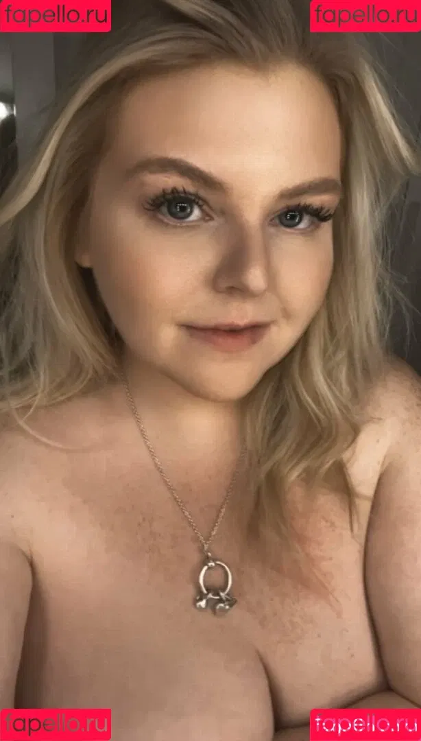 SarahLouxxx Onlyfans Photo Gallery 