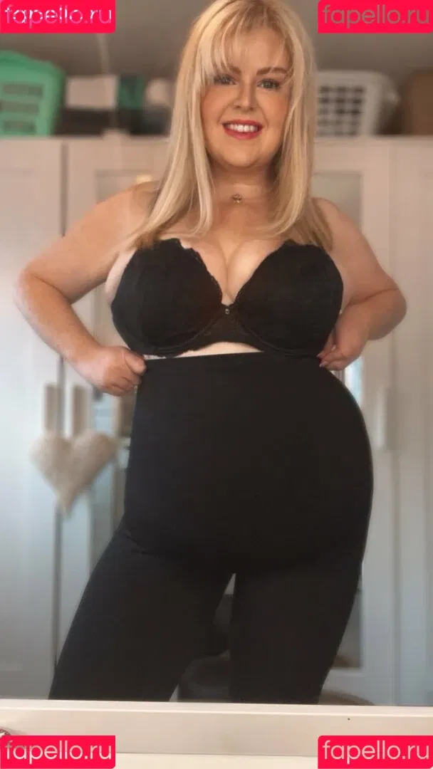 SarahLouxxx Onlyfans Photo Gallery 