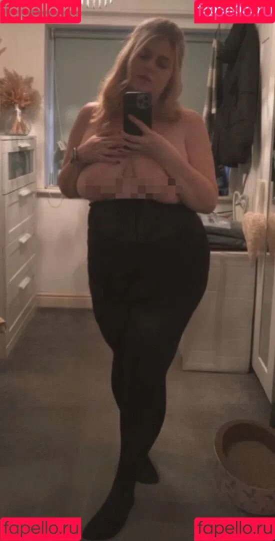 SarahLouxxx Onlyfans Photo Gallery 