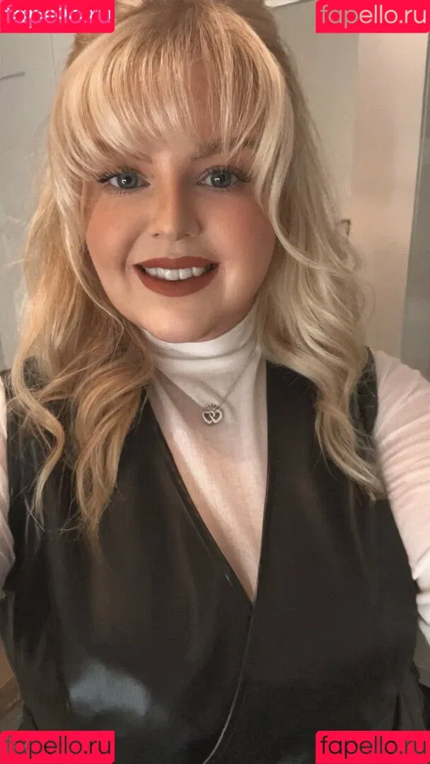 SarahLouxxx Onlyfans Photo Gallery 