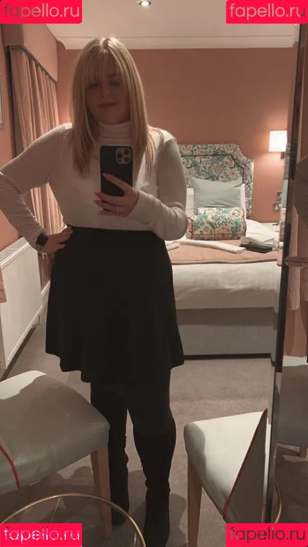 SarahLouxxx Onlyfans Photo Gallery 