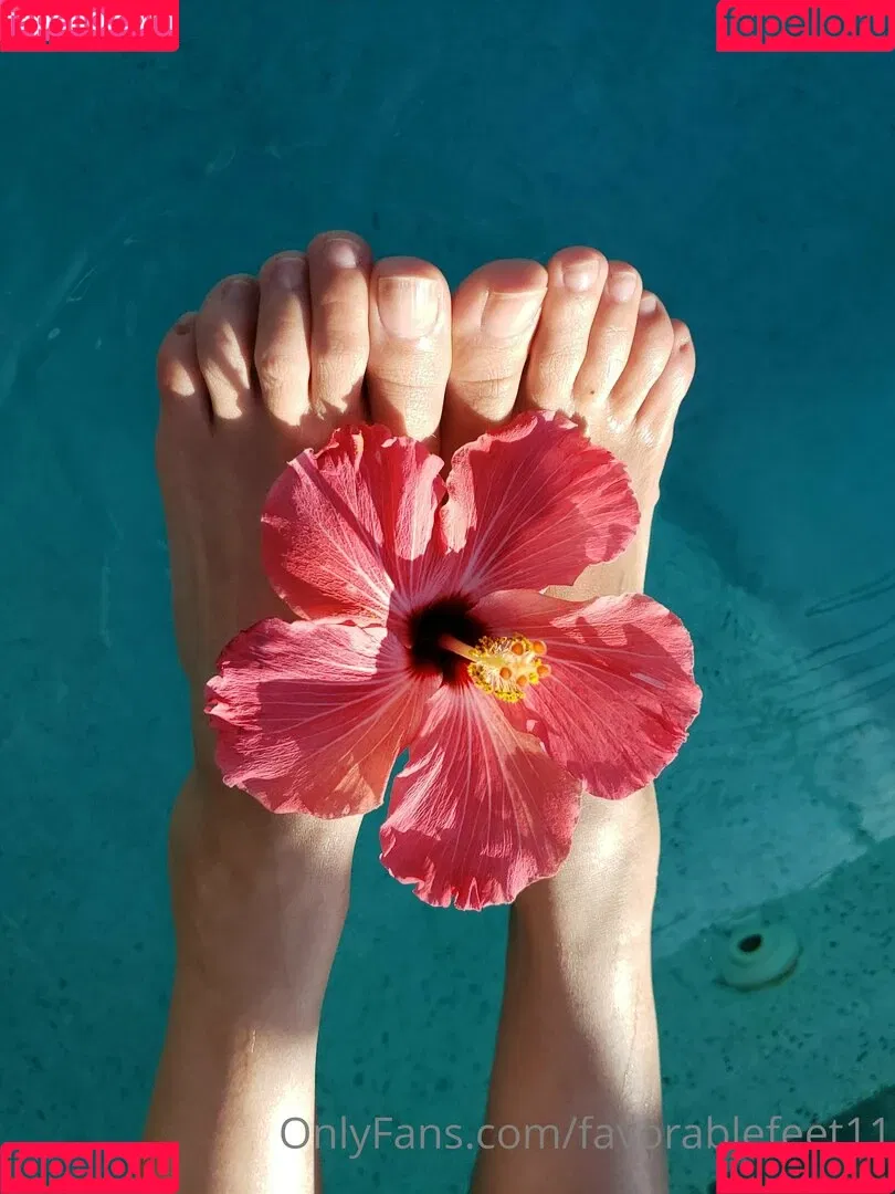 favorablefeet11 Onlyfans Photo Gallery 