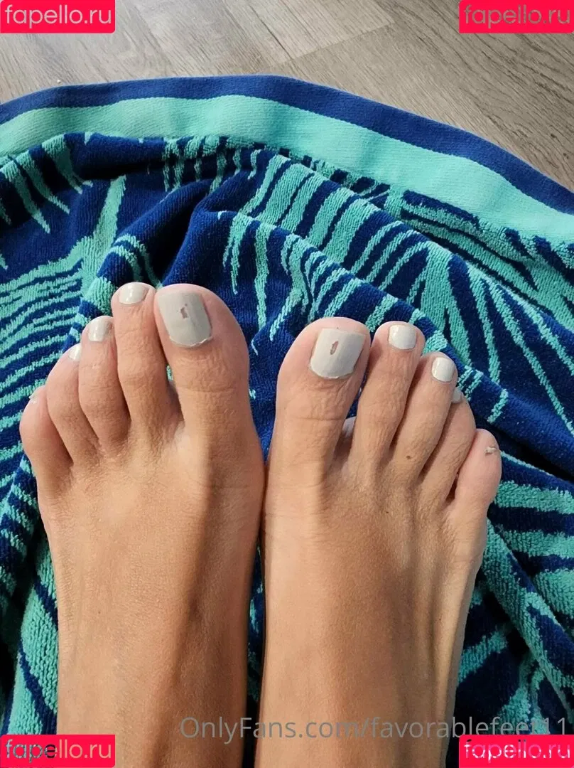 favorablefeet11 Onlyfans Photo Gallery 