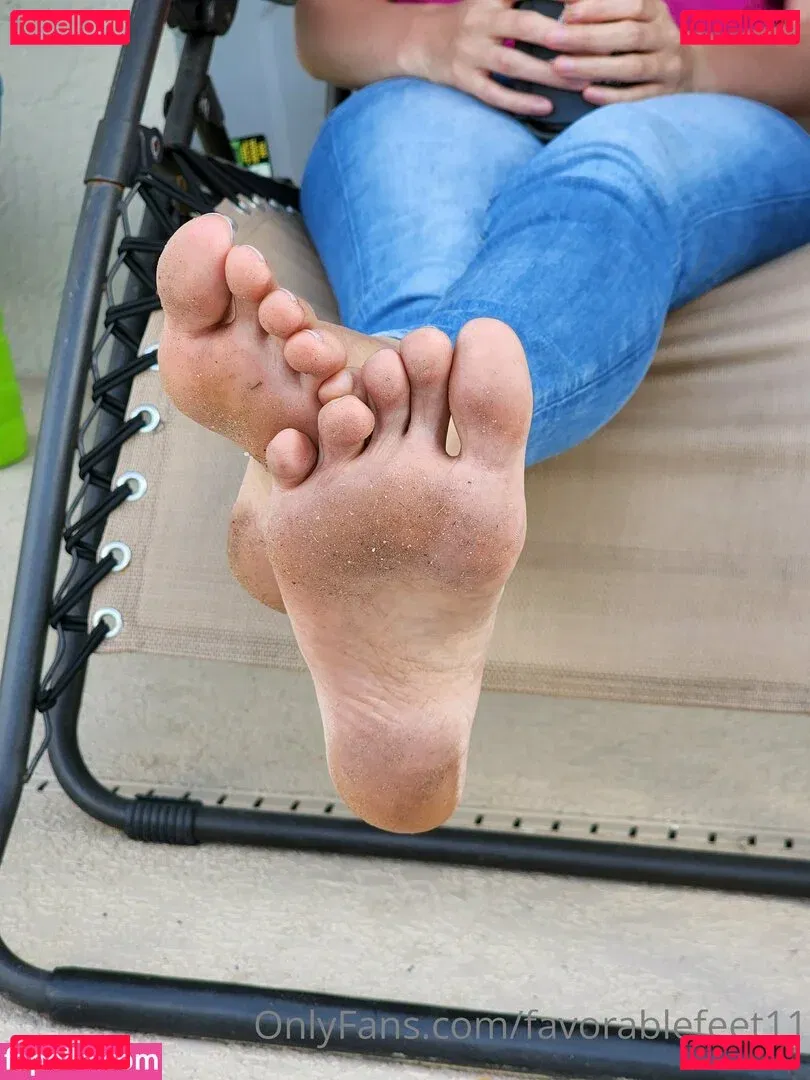favorablefeet11 Onlyfans Photo Gallery 