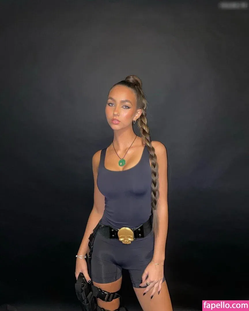 Avry Justis Onlyfans Photo Gallery 