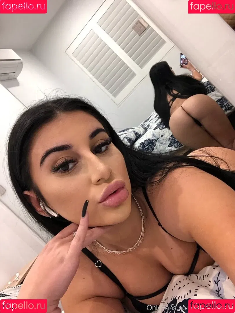 Mikaela Testa Onlyfans Photo Gallery 