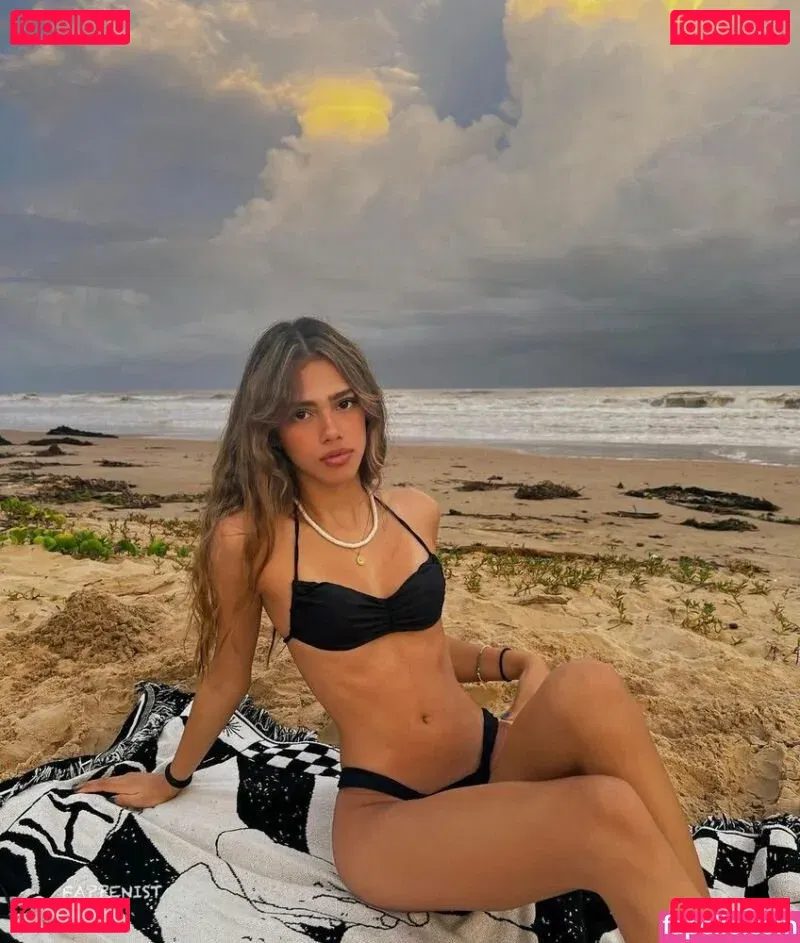 nottrebeca_ Onlyfans Photo Gallery 