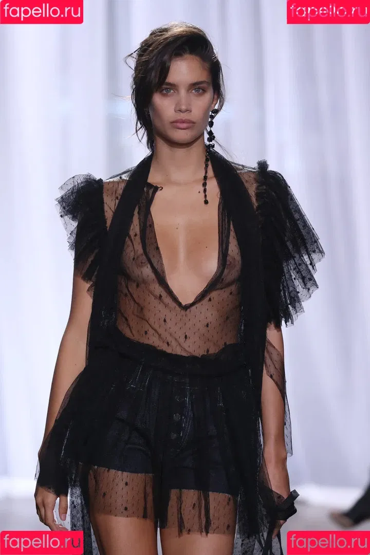Sara Sampaio Onlyfans Photo Gallery 