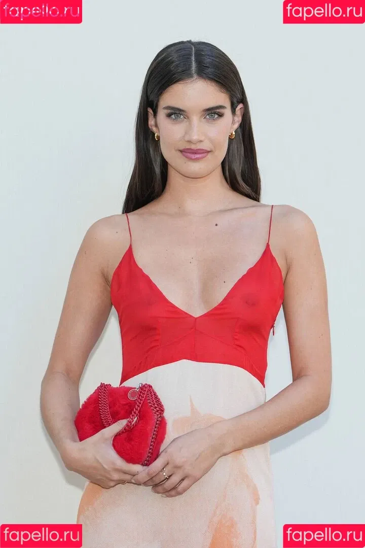 Sara Sampaio Onlyfans Photo Gallery 