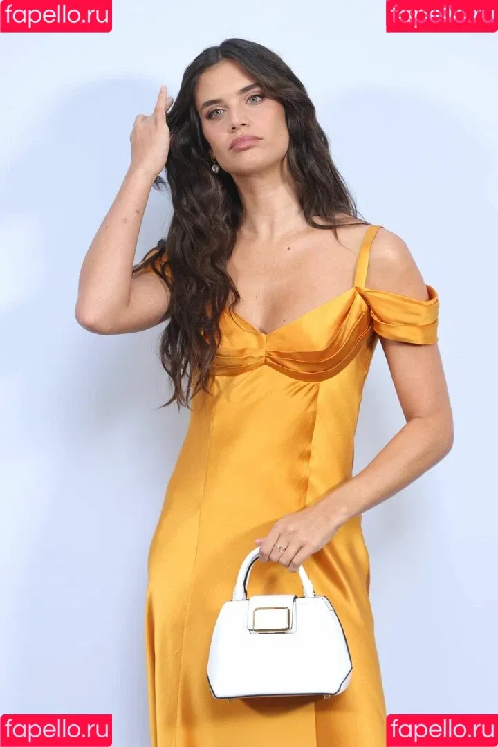 Sara Sampaio Onlyfans Photo Gallery 
