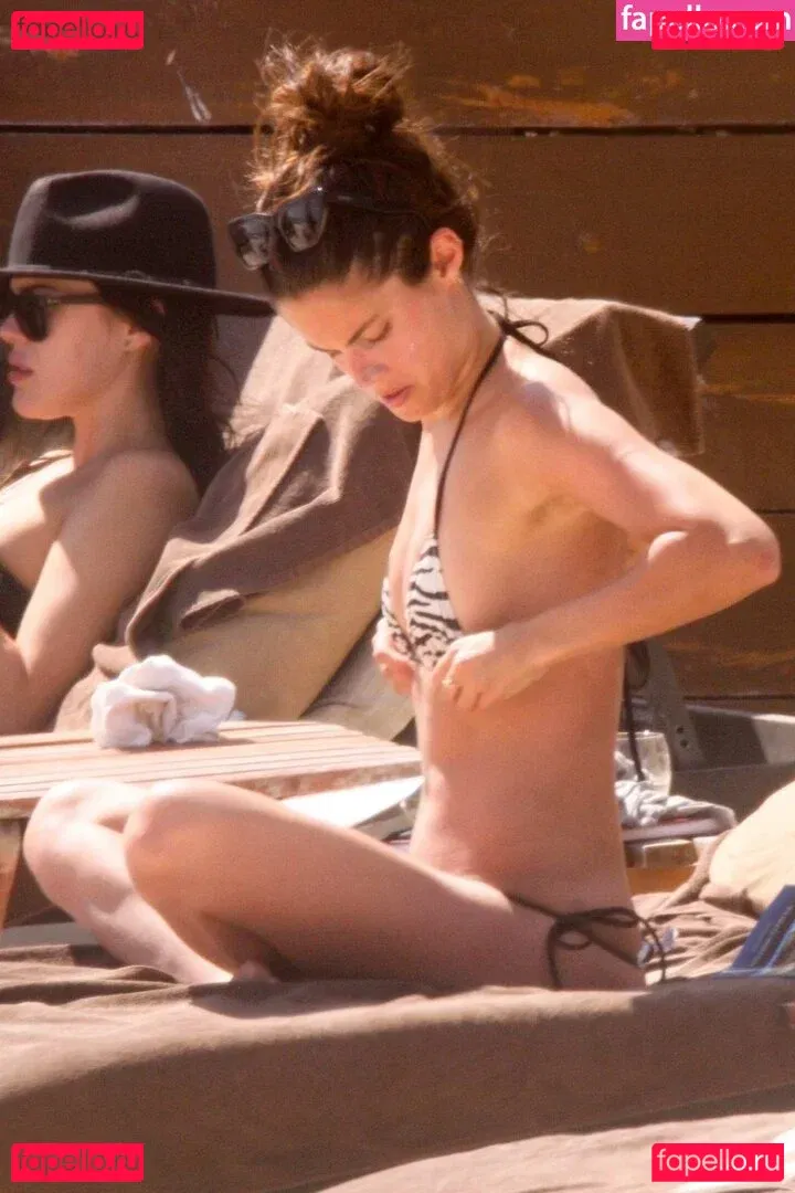 Sara Sampaio Onlyfans Photo Gallery 