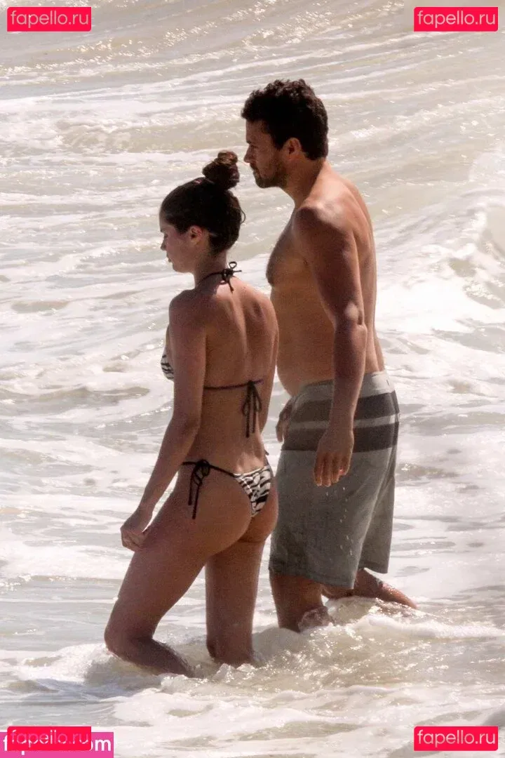 Sara Sampaio Onlyfans Photo Gallery 