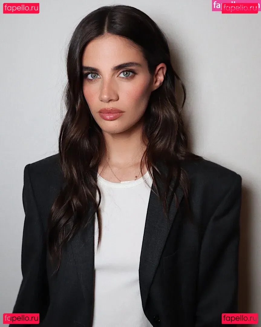 Sara Sampaio Onlyfans Photo Gallery 