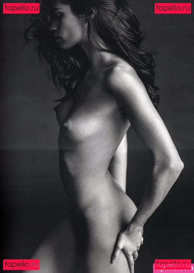 Sara Sampaio Onlyfans Photo Gallery 